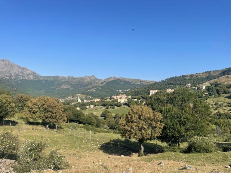 Olmi cappella village